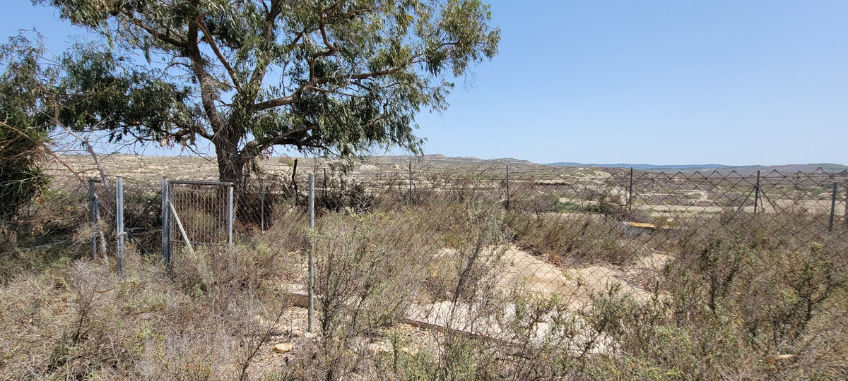 For sale - 4 Bedroom 3 Bathroom House - Finca - Cortijo in Orihuela - Torremendo  - Alicante