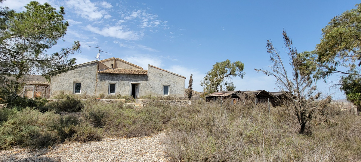 For sale - 4 Bedroom 3 Bathroom House - Finca - Cortijo in Orihuela - Torremendo  - Alicante