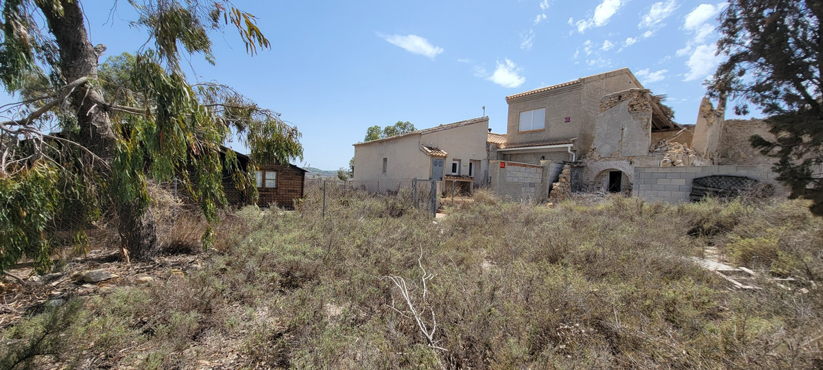 For sale - 4 Bedroom 3 Bathroom House - Finca - Cortijo in Orihuela - Torremendo  - Alicante