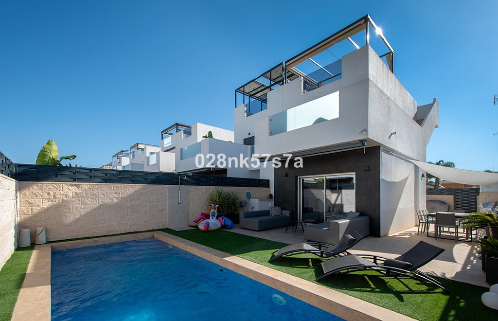 For sale - 3 Bedroom 2 Bathroom House - Townhouse in Rojales - Ciudad Quesada  - Alicante
