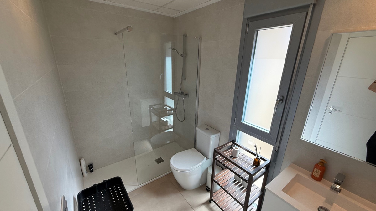 For sale - 3 Bedroom 2 Bathroom House - Detached Villa in Orihuela - Orihuela Centro  - Alicante