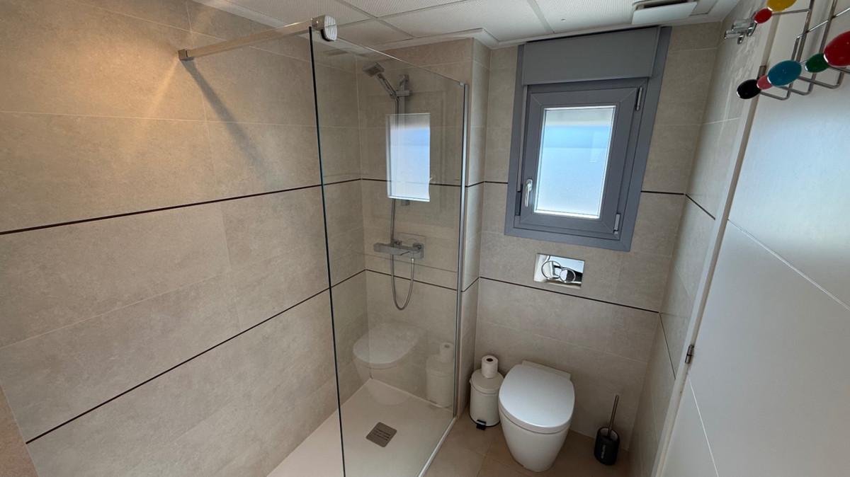 For sale - 3 Bedroom 2 Bathroom House - Detached Villa in Orihuela - Orihuela Centro  - Alicante