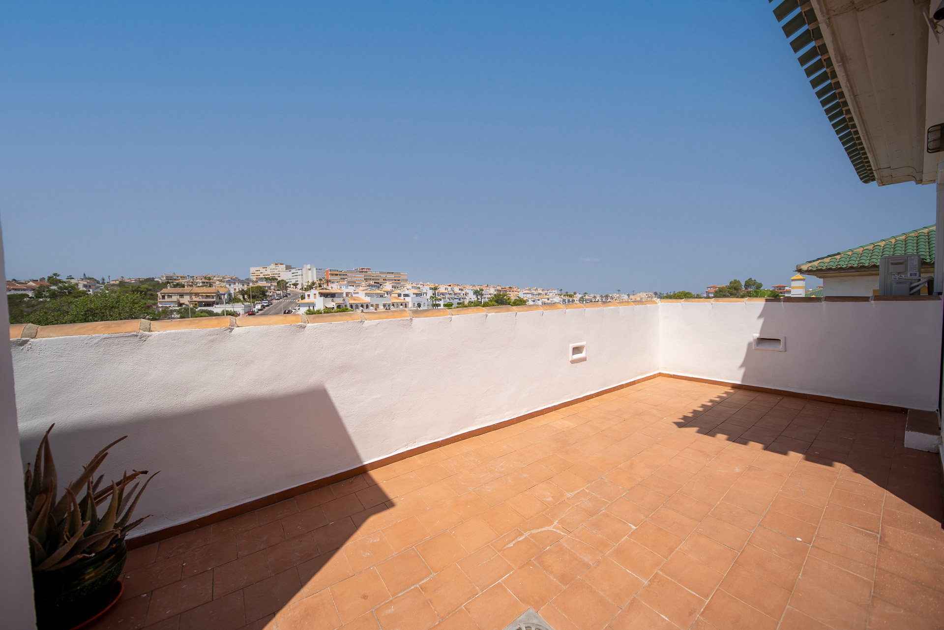 For sale - 3 Bedroom 1 Bathroom Penthouse in La Mata - La mata  - Alicante