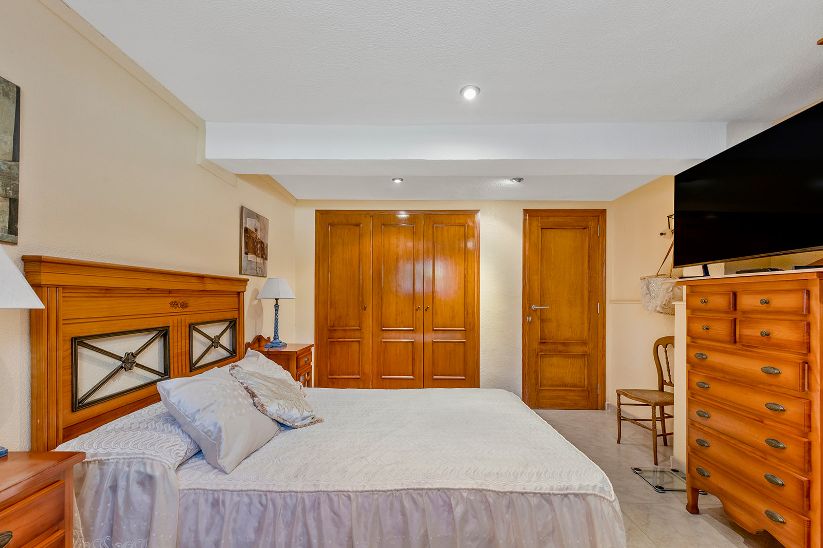 For sale - 4 Bedroom 2 Bathroom Villa in Punta Prima - Rocio del Mar  - Alicante