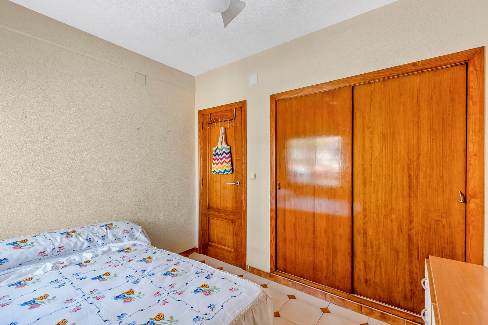 For sale - 4 Bedroom 2 Bathroom Villa in Punta Prima - Rocio del Mar  - Alicante