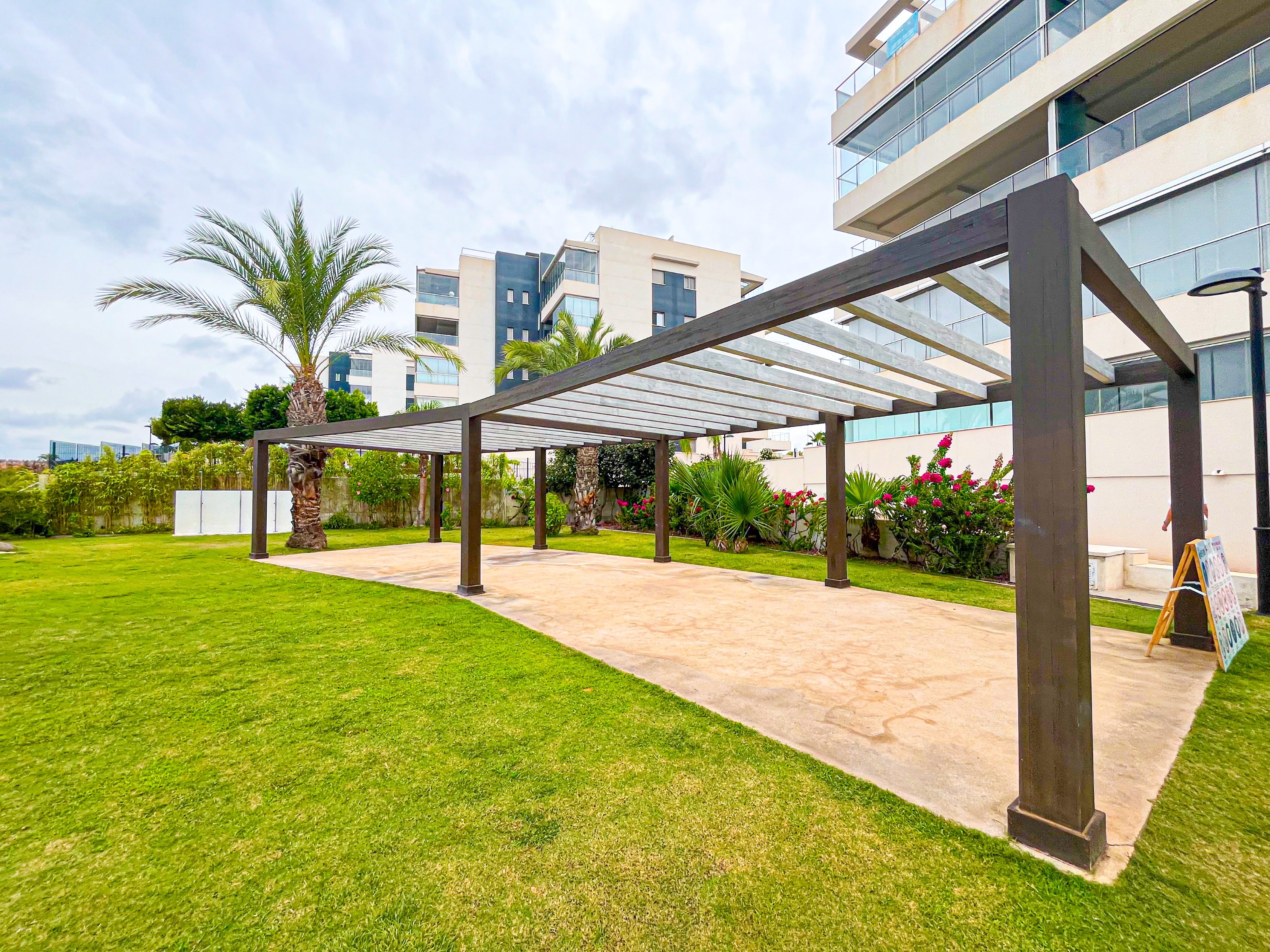 For sale - 2 Bedroom 2 Bathroom Apartment in Los Dolses - Villamartin  - Alicante