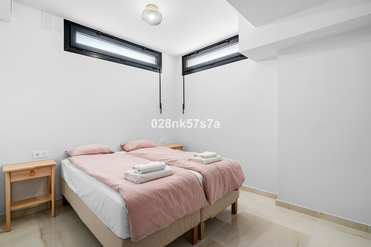 For sale - 4 Bedroom 4 Bathroom House - Detached Villa in Orihuela - Lomas de Cabo Roig  - Alicante