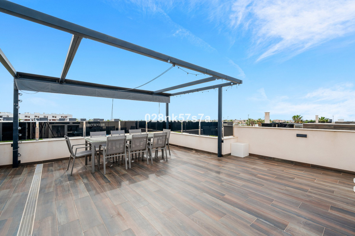 For sale - 4 Bedroom 4 Bathroom House - Detached Villa in Orihuela - Lomas de Cabo Roig  - Alicante