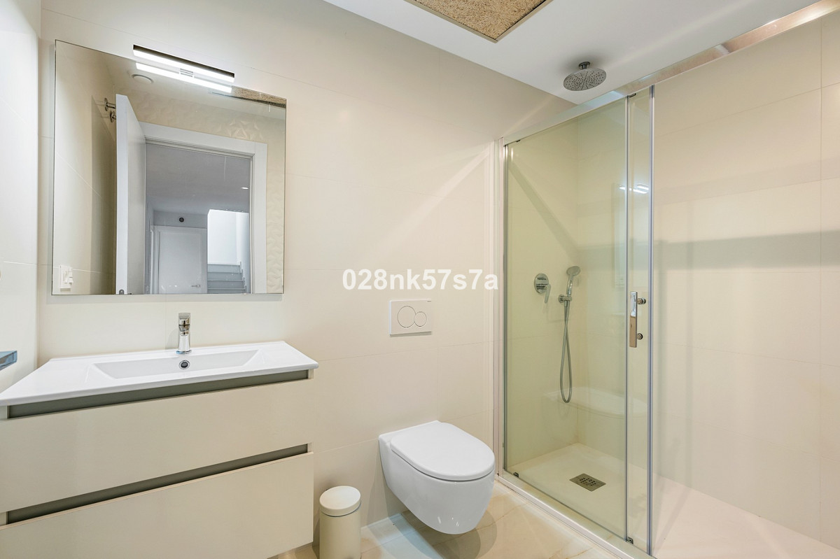 For sale - 4 Bedroom 4 Bathroom House - Detached Villa in Orihuela - Lomas de Cabo Roig  - Alicante