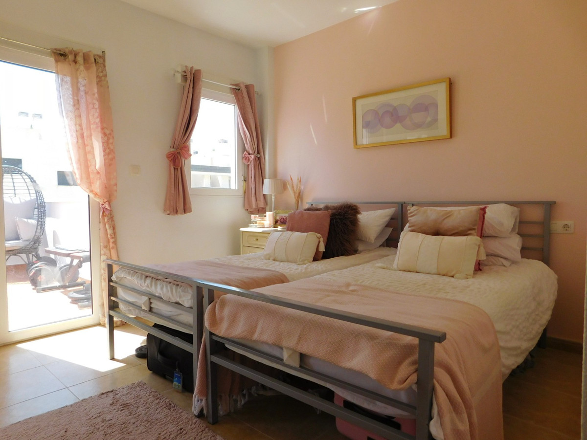 For sale - 3 Bedroom 3 Bathroom Detached Villa in Villamartin - Villamartin  - Alicante