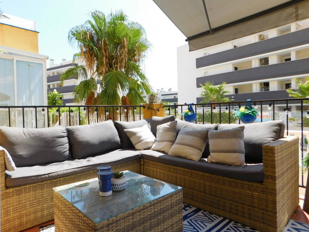 For sale - 3 Bedroom 3 Bathroom Detached Villa in Villamartin - Villamartin  - Alicante
