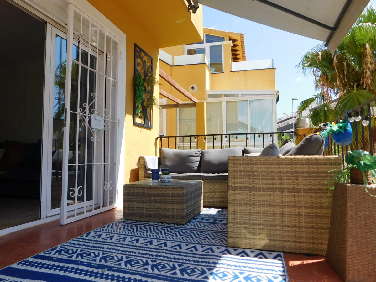 For sale - 3 Bedroom 3 Bathroom Detached Villa in Villamartin - Villamartin  - Alicante