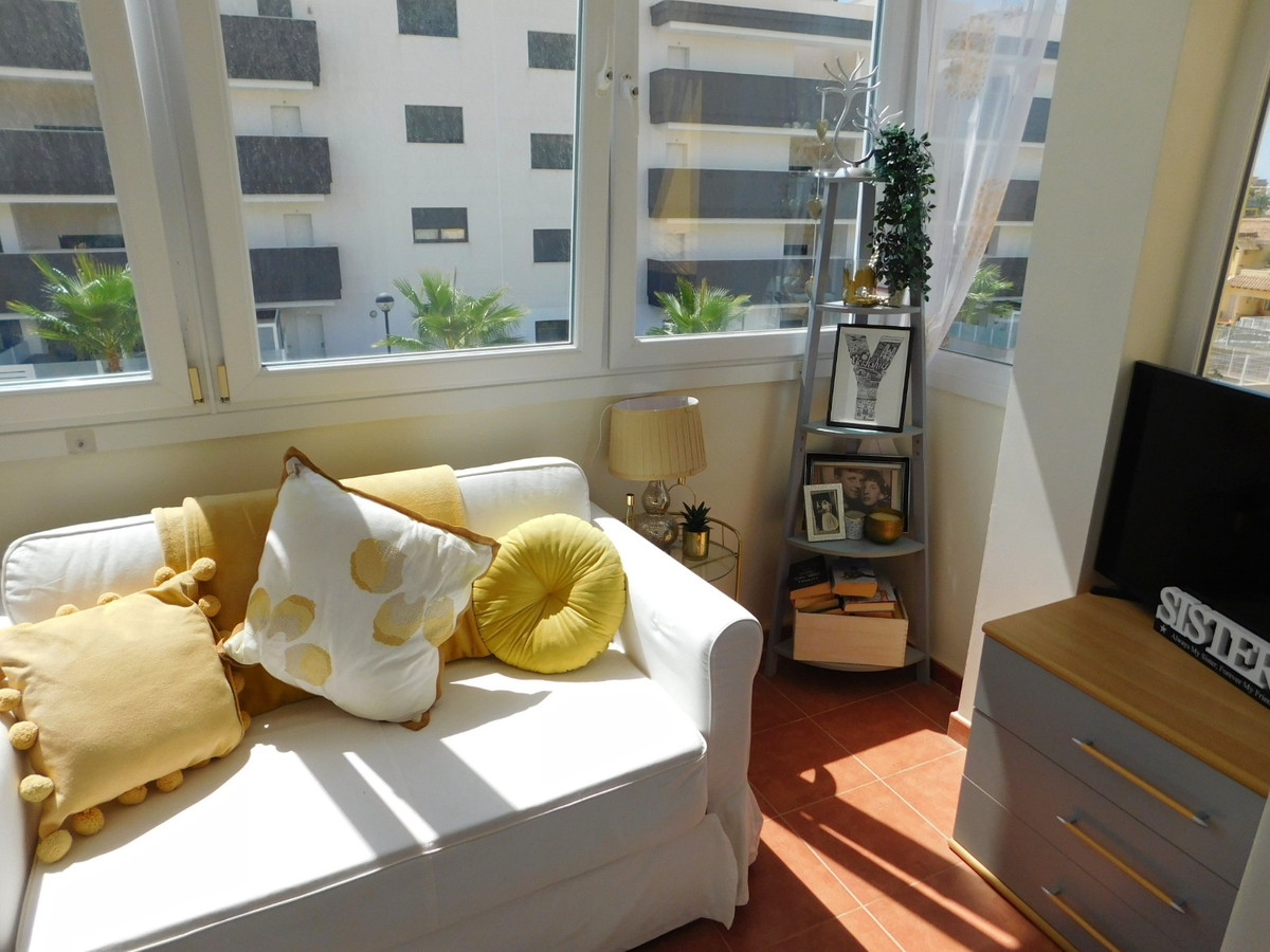 For sale - 3 Bedroom 3 Bathroom Detached Villa in Villamartin - Villamartin  - Alicante