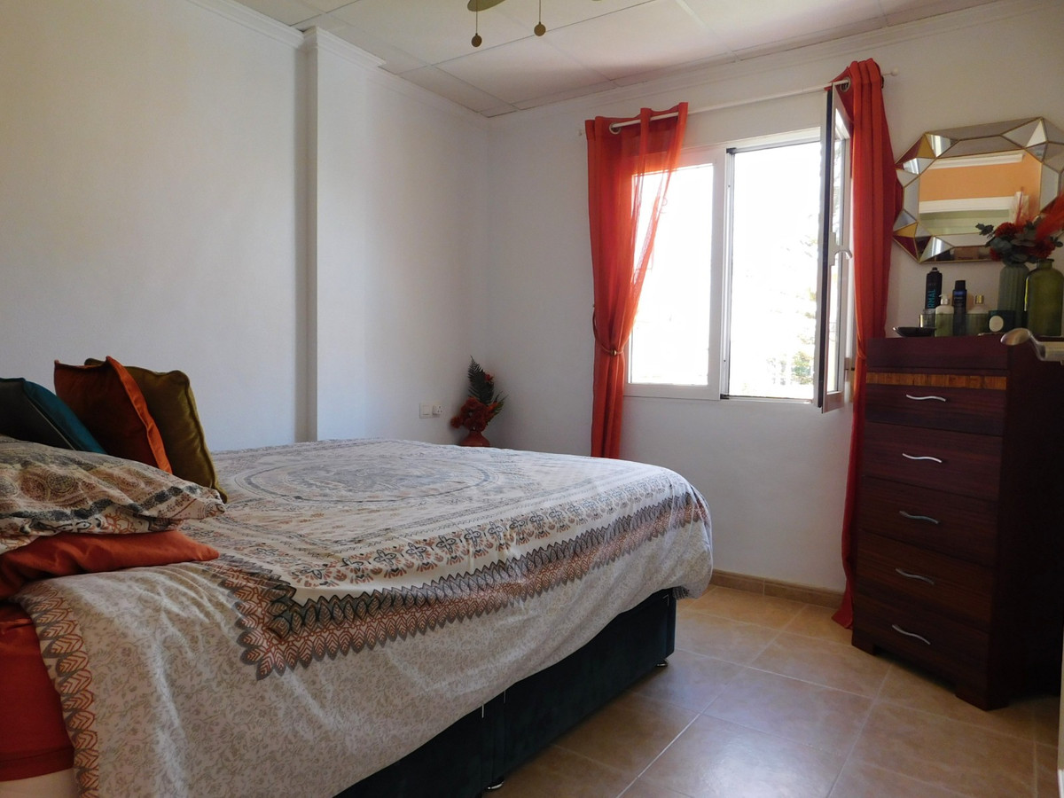 For sale - 3 Bedroom 3 Bathroom Detached Villa in Villamartin - Villamartin  - Alicante