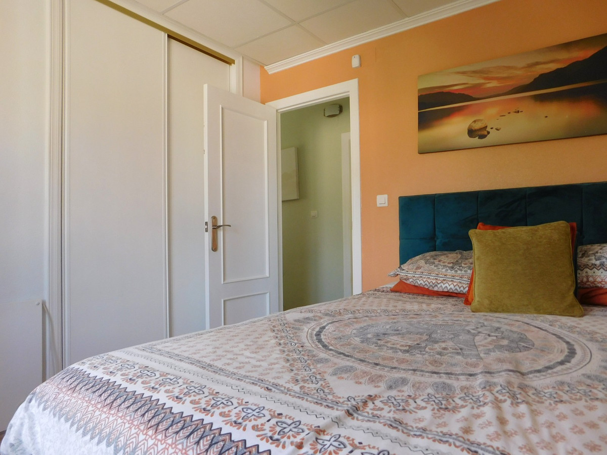 For sale - 3 Bedroom 3 Bathroom Detached Villa in Villamartin - Villamartin  - Alicante