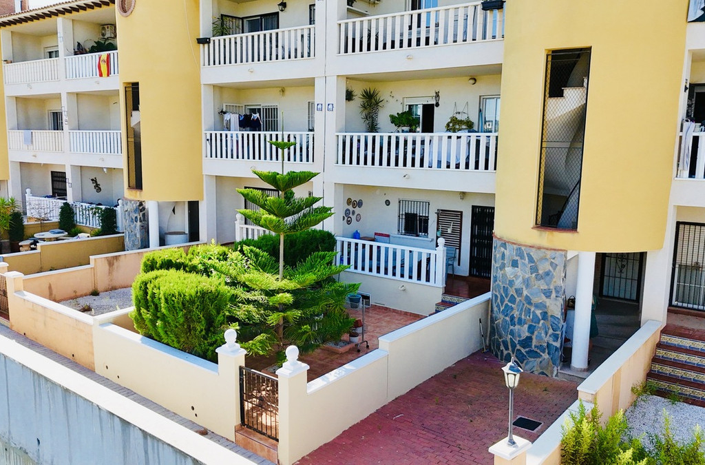 2 Bedroom 1 Bathroom Ground Floor Apartment in Lomas de Cabo Roig