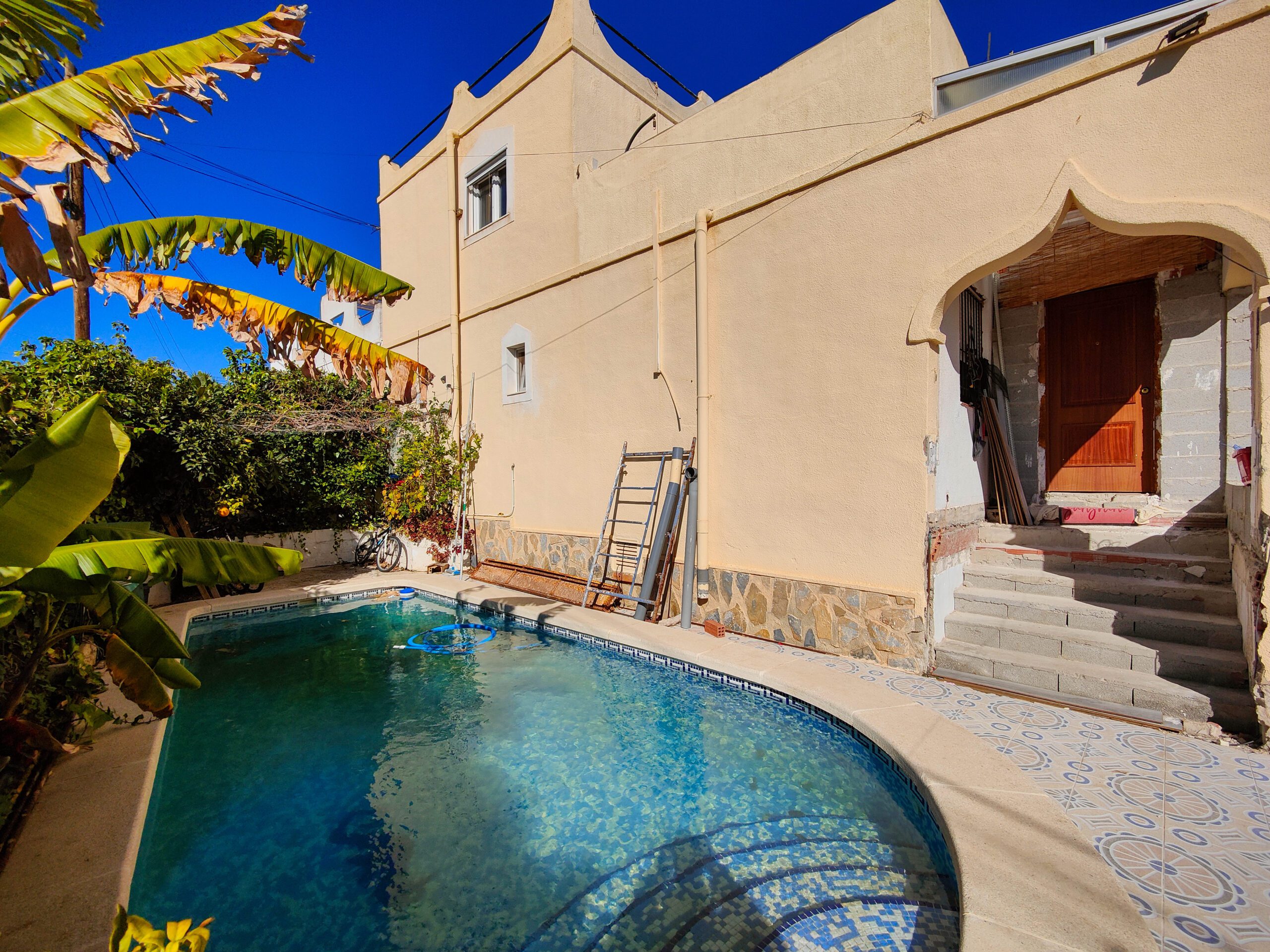 For sale - 4 Bedroom 2 Bathroom Town House in San Miguel de Salinas -  - Alicante