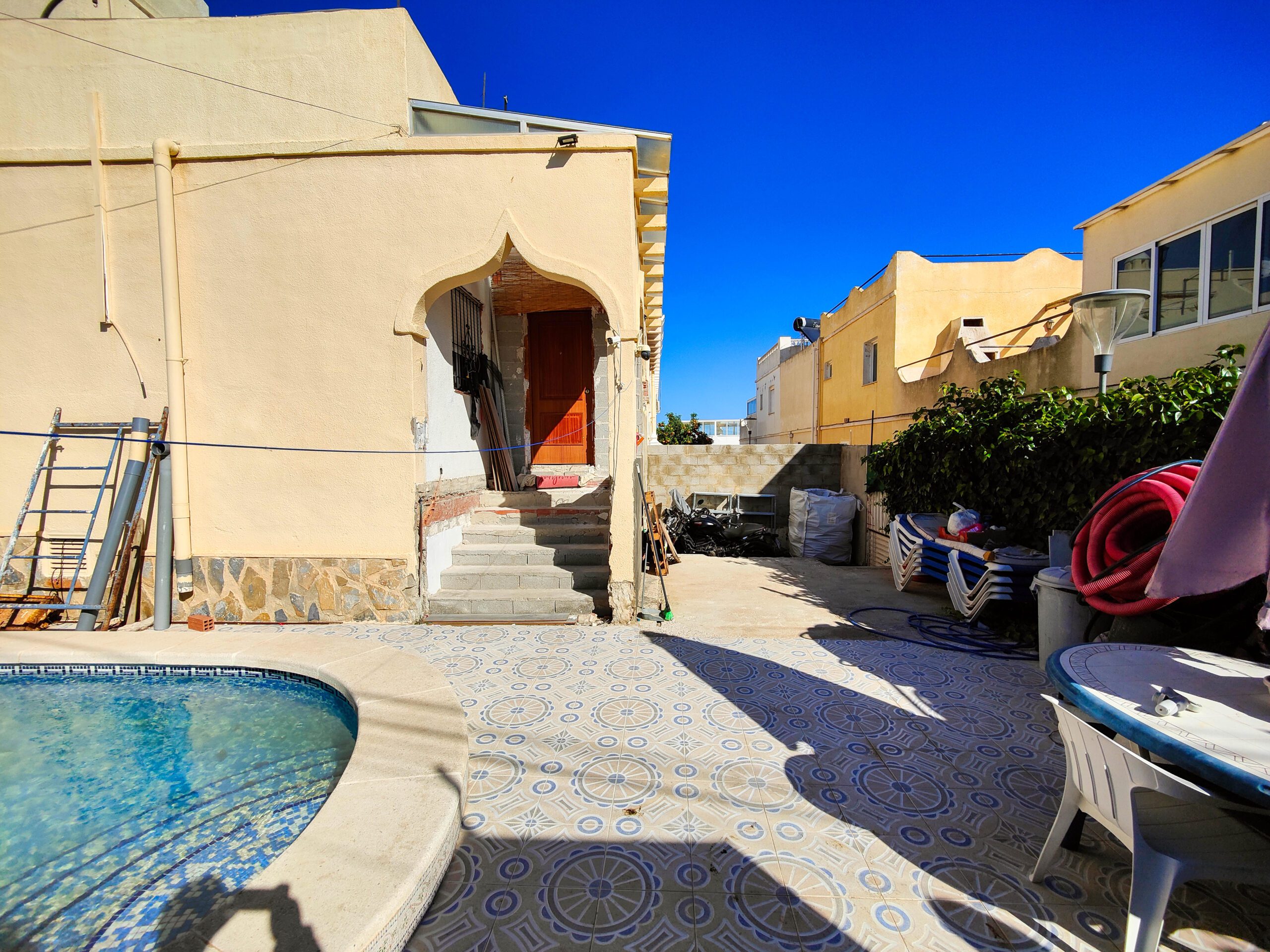 For sale - 4 Bedroom 2 Bathroom Town House in San Miguel de Salinas -  - Alicante