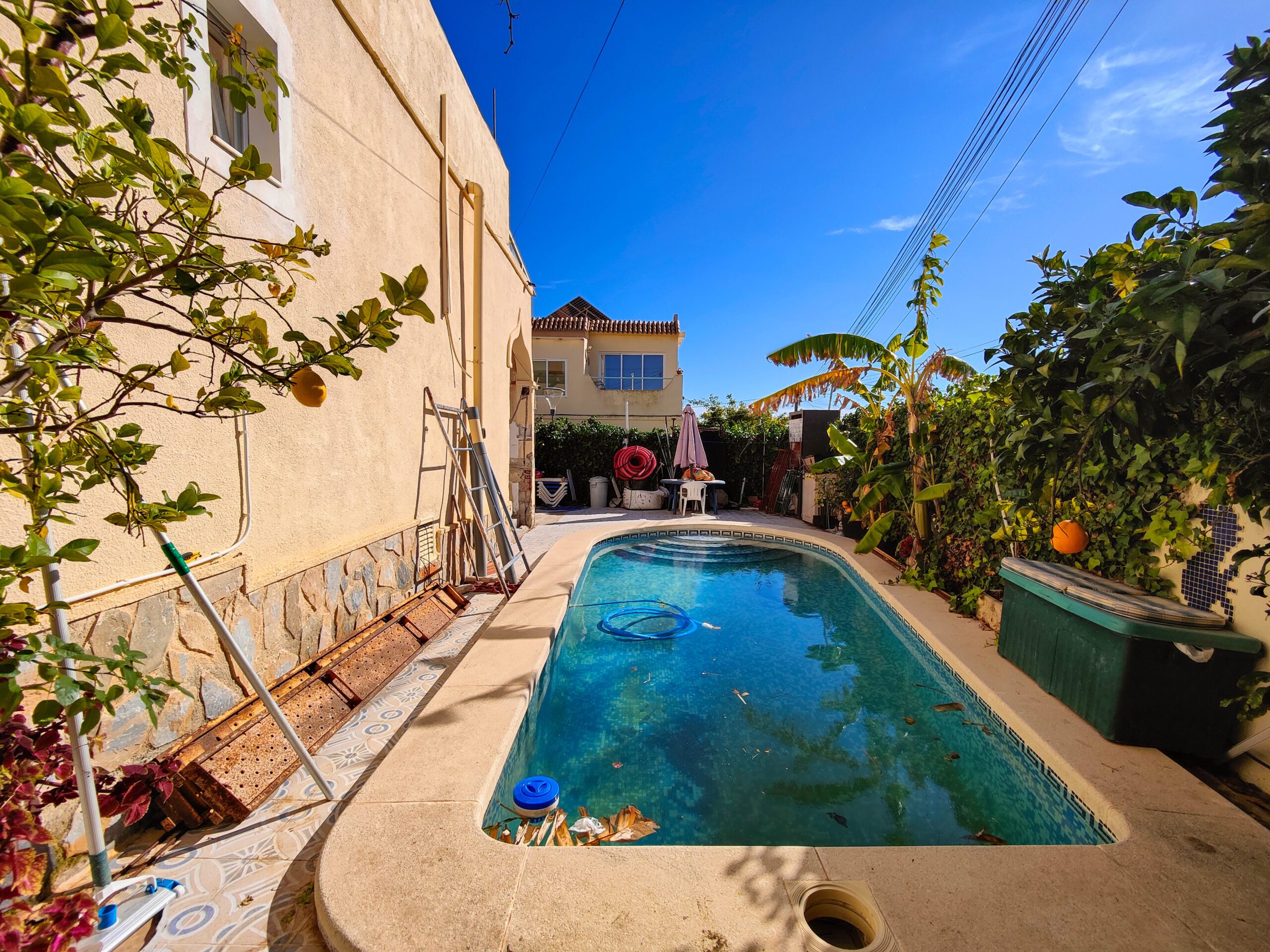 For sale - 4 Bedroom 2 Bathroom Town House in San Miguel de Salinas -  - Alicante