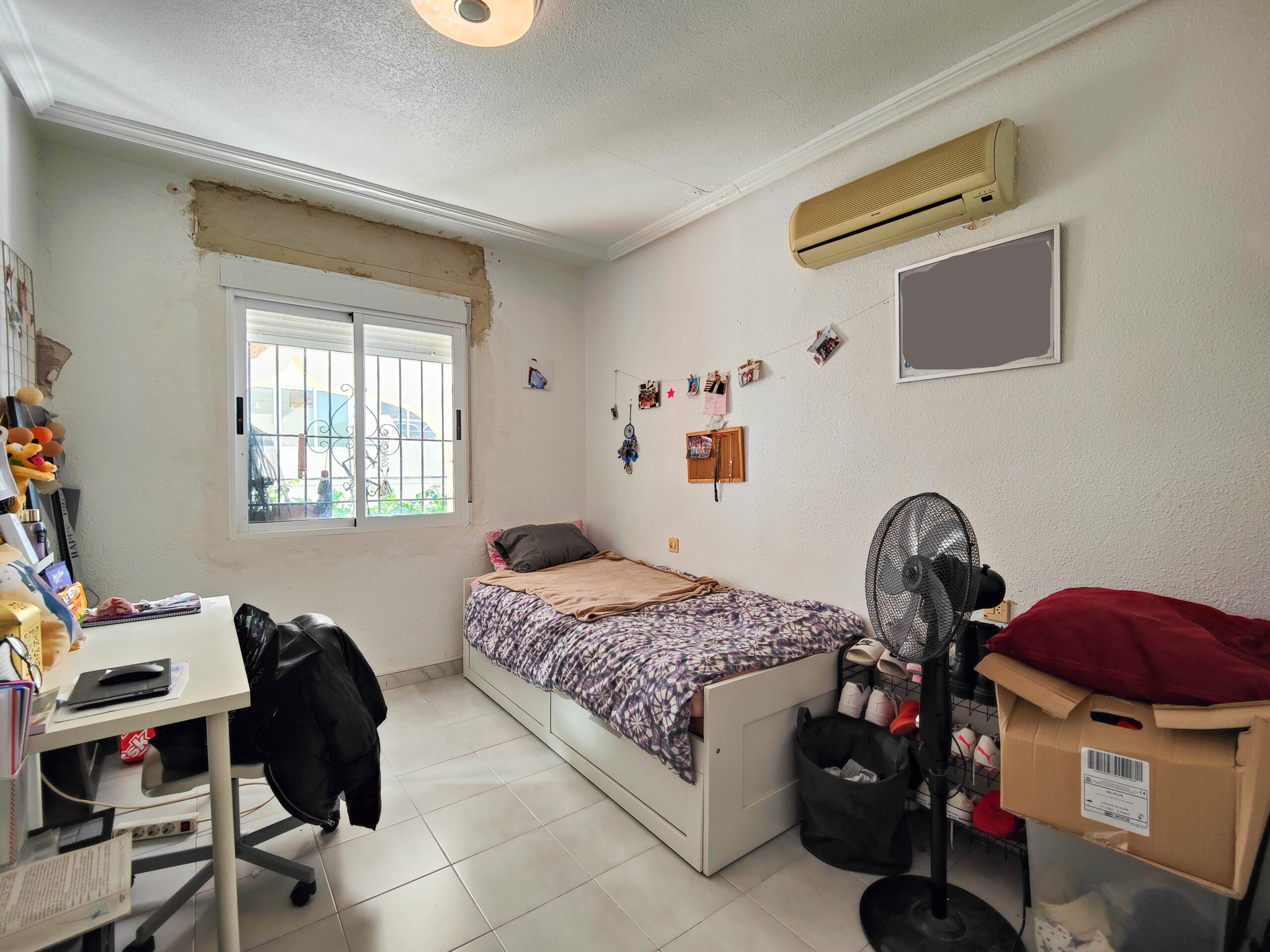 For sale - 4 Bedroom 2 Bathroom Town House in San Miguel de Salinas -  - Alicante