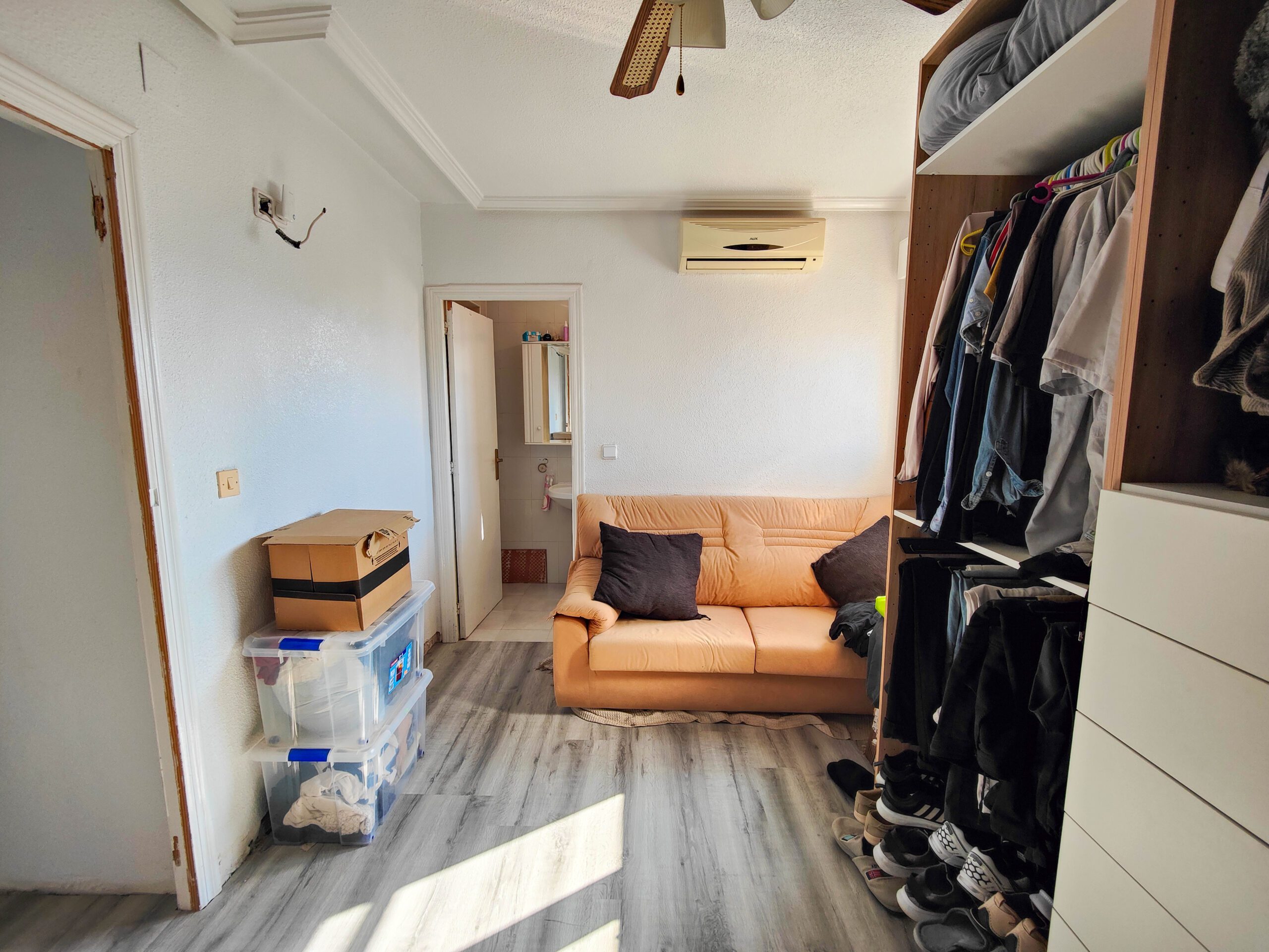 For sale - 4 Bedroom 2 Bathroom Town House in San Miguel de Salinas -  - Alicante
