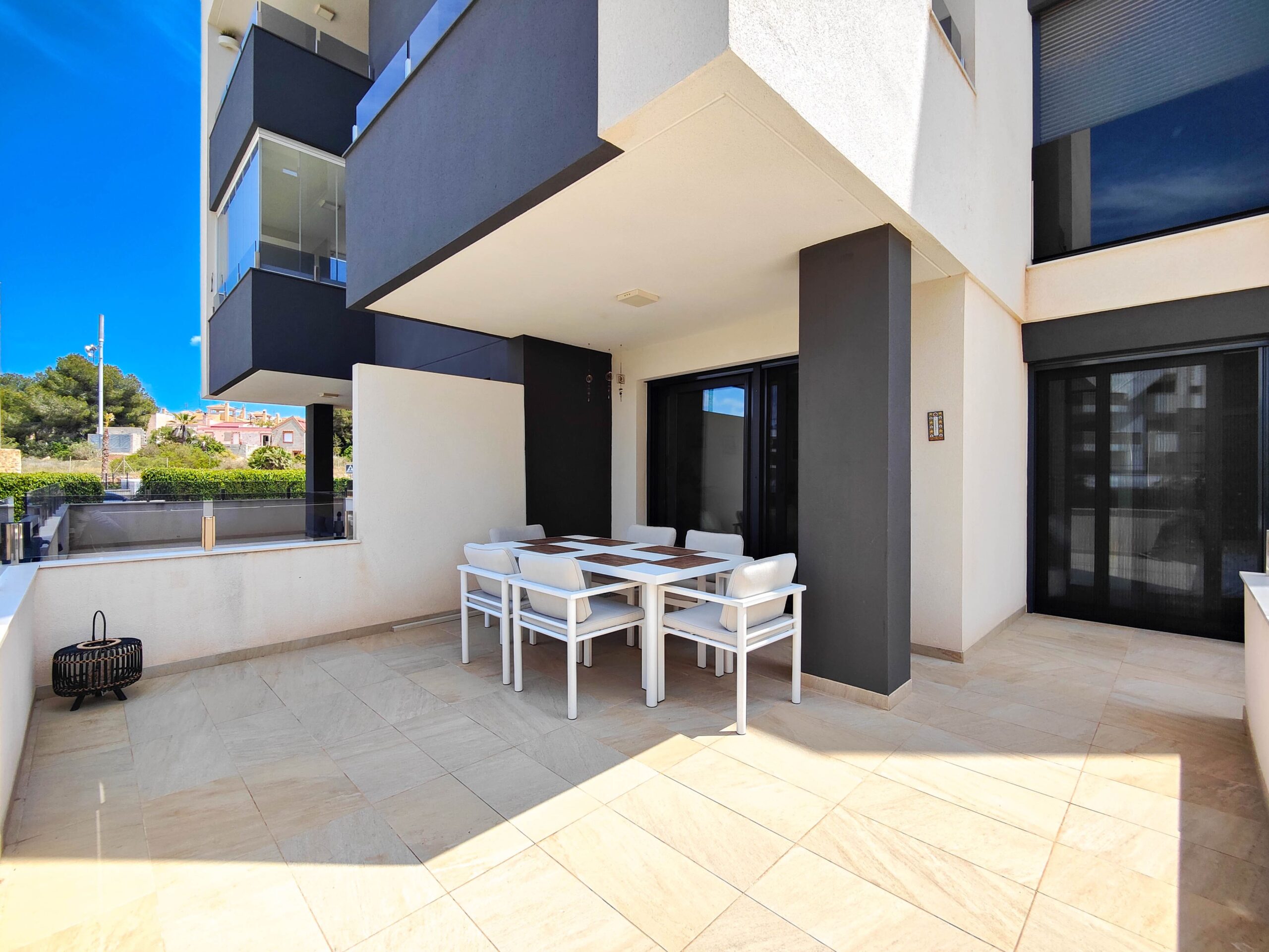 For sale - 2 Bedroom 2 Bathroom Apartment in Los Altos -  - Alicante