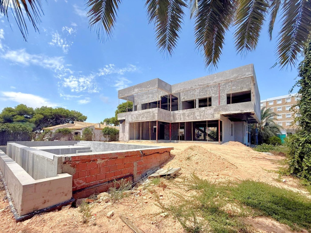 Detached Villa in Orihuela Costa