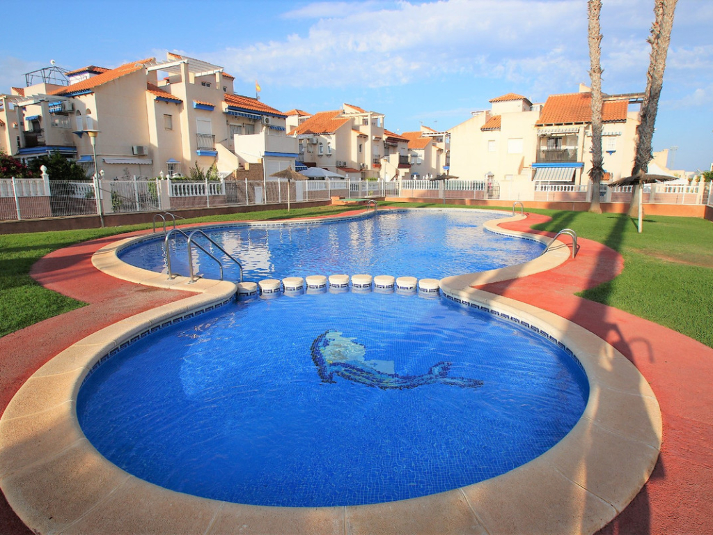 2 Bedroom 1 Bathroom Top Floor apartment in Playa Flamenca