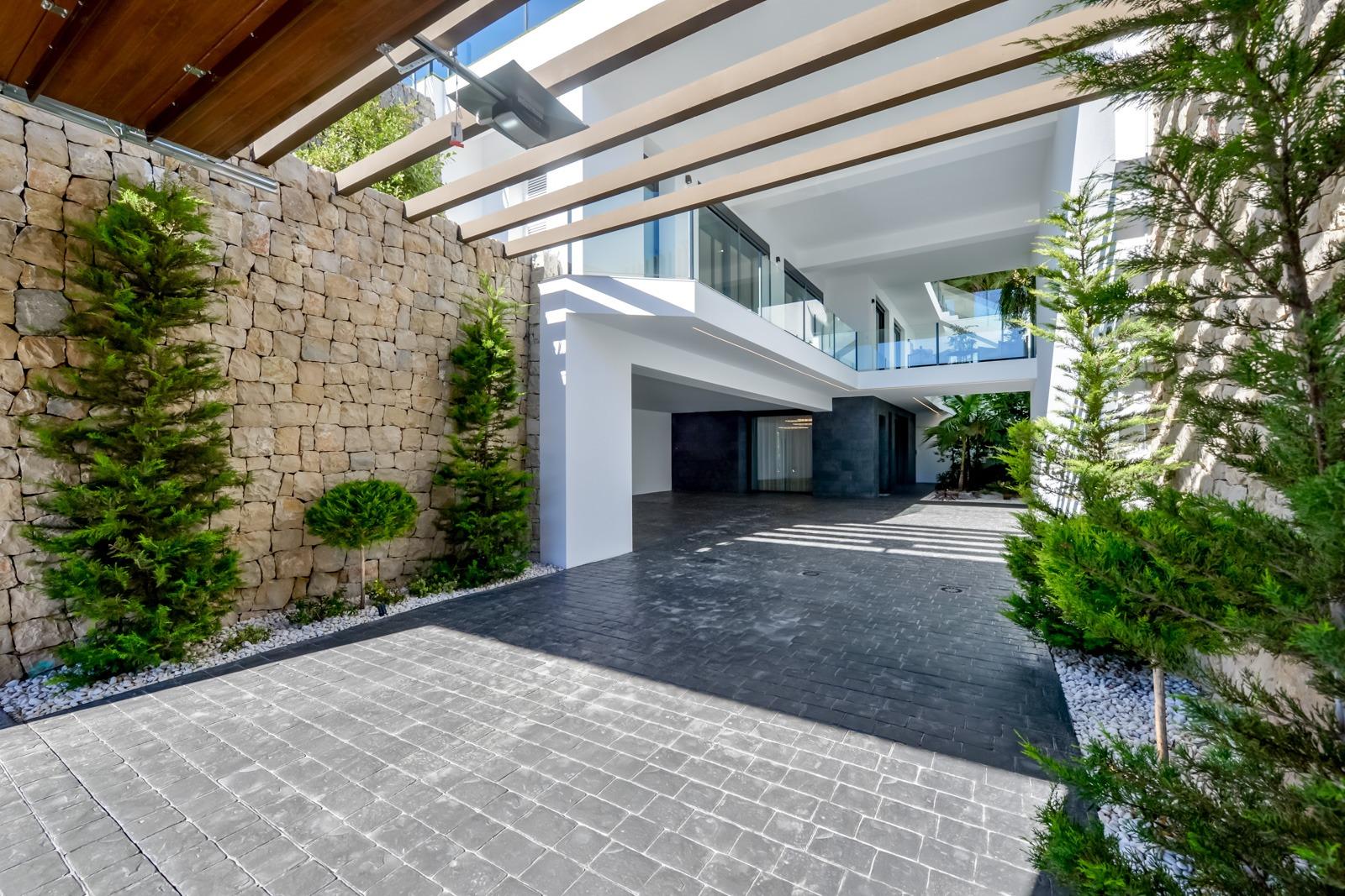 New Build - 8 Bedroom 5 Bathroom Villa in Finestrat - Sierra Cortina  - Alicante