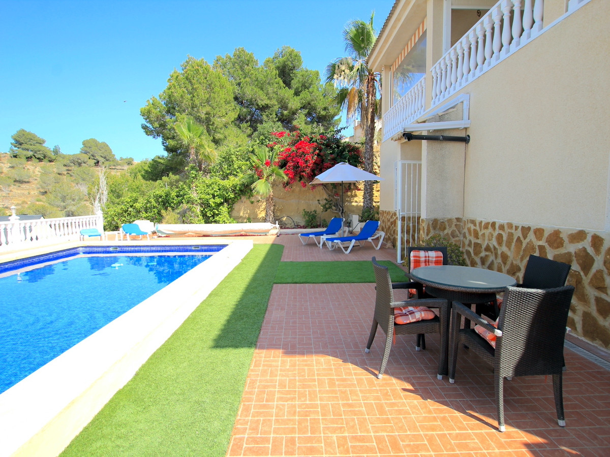 For sale - 3 Bedroom 2 Bathroom House - Detached Villa in Algorfa - Algorfa Centro  - Alicante