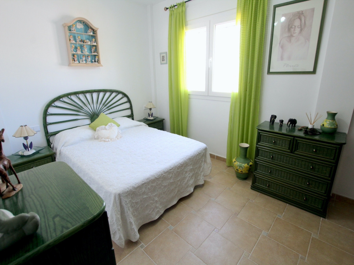 For sale - 3 Bedroom 2 Bathroom House - Detached Villa in Algorfa - Algorfa Centro  - Alicante