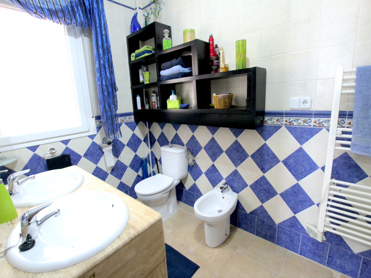 For sale - 3 Bedroom 2 Bathroom House - Detached Villa in Algorfa - Algorfa Centro  - Alicante