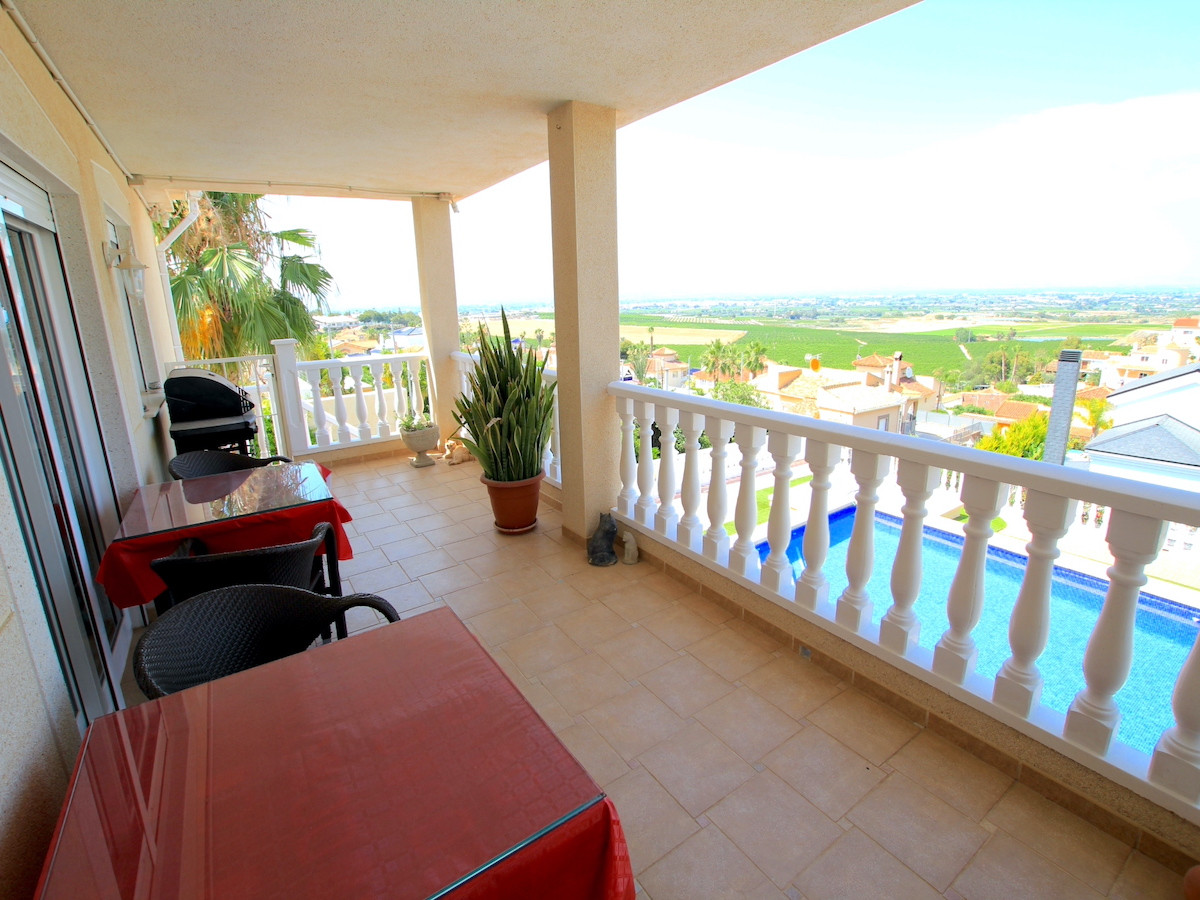 For sale - 3 Bedroom 2 Bathroom House - Detached Villa in Algorfa - Algorfa Centro  - Alicante