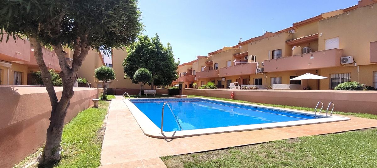 For sale - 3 Bedroom 2 Bathroom Townhouse in CABO ROIG - , CABO ROIG, Alicante, Spain - Alicante