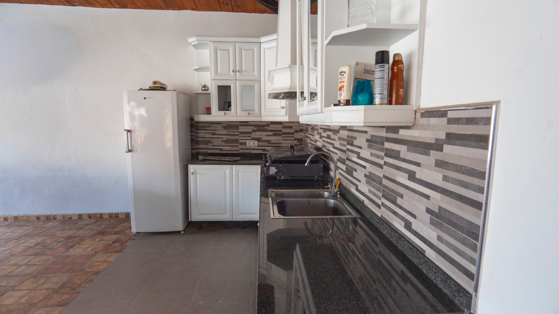 For sale - 6 Bedroom 3 Bathroom Country Property & Stables Las Heredades -   - Alicante