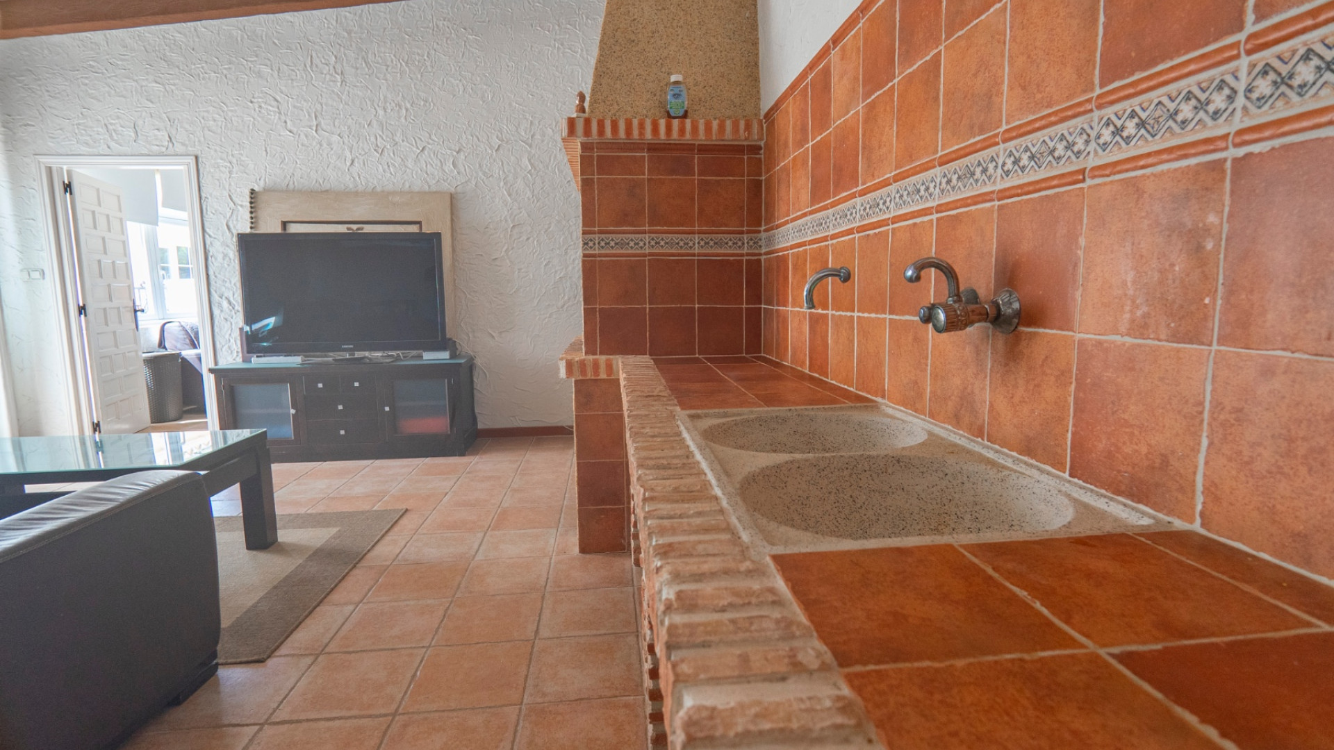 For sale - 6 Bedroom 3 Bathroom Country Property & Stables Las Heredades -   - Alicante