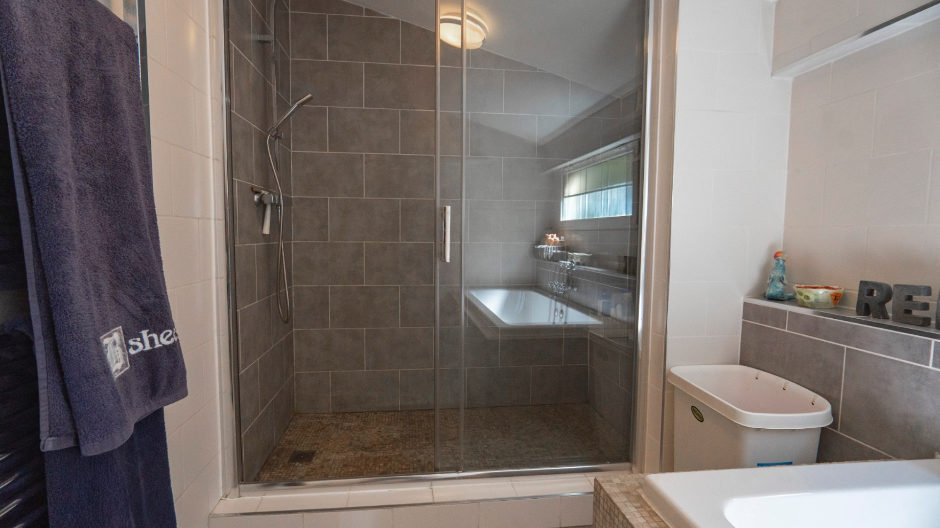 For sale - 6 Bedroom 3 Bathroom Country Property & Stables Las Heredades -   - Alicante