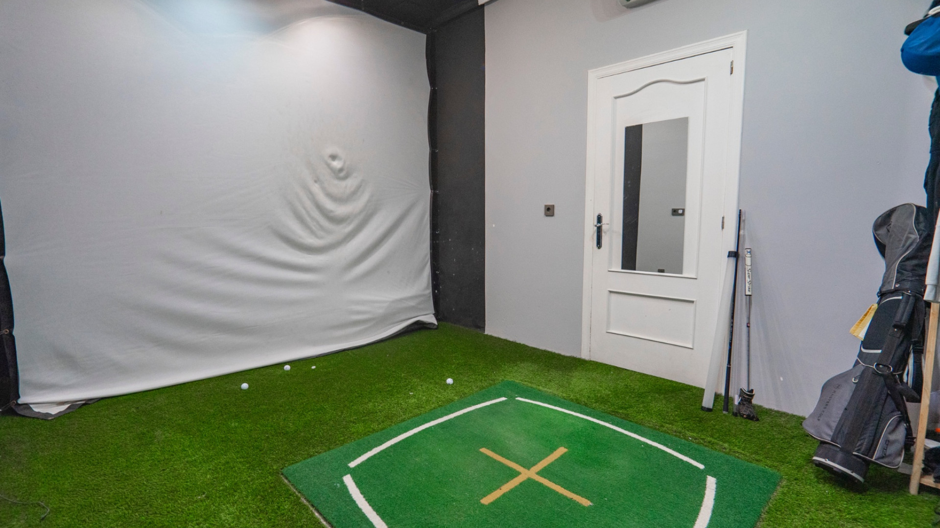 For sale - 6 Bedroom 3 Bathroom Country Property & Stables Las Heredades -   - Alicante