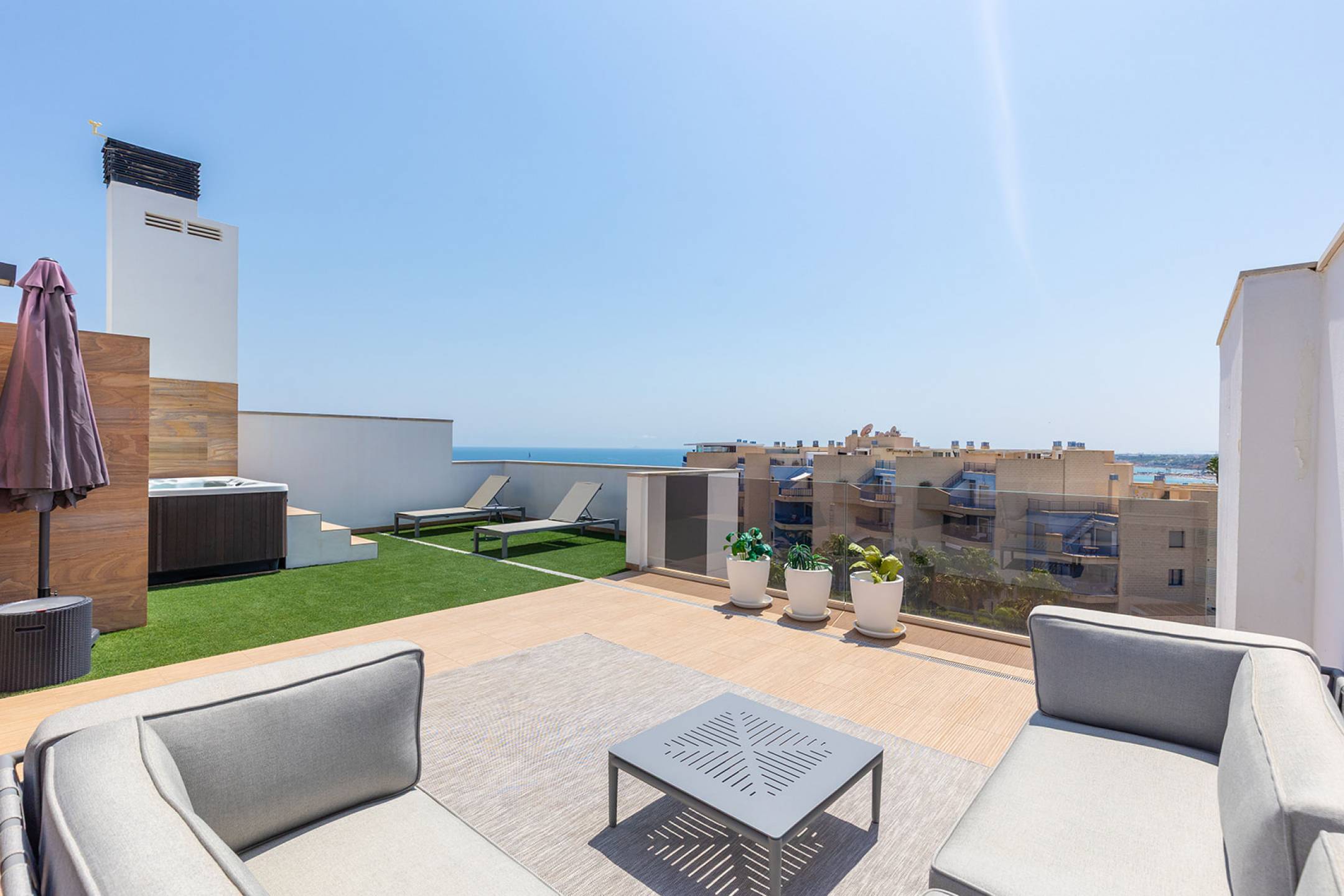 For sale - 3 Bedroom 2 Bathroom Luxury Penthouse Apartment in Cabo Roig - Aguamarina - Alicante
