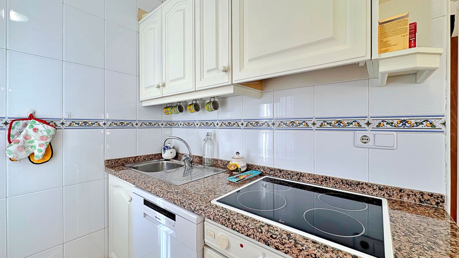 For sale - 2 Bedroom 1 Bathroom Apartment in La Zenia - La Zenia  - Alicante
