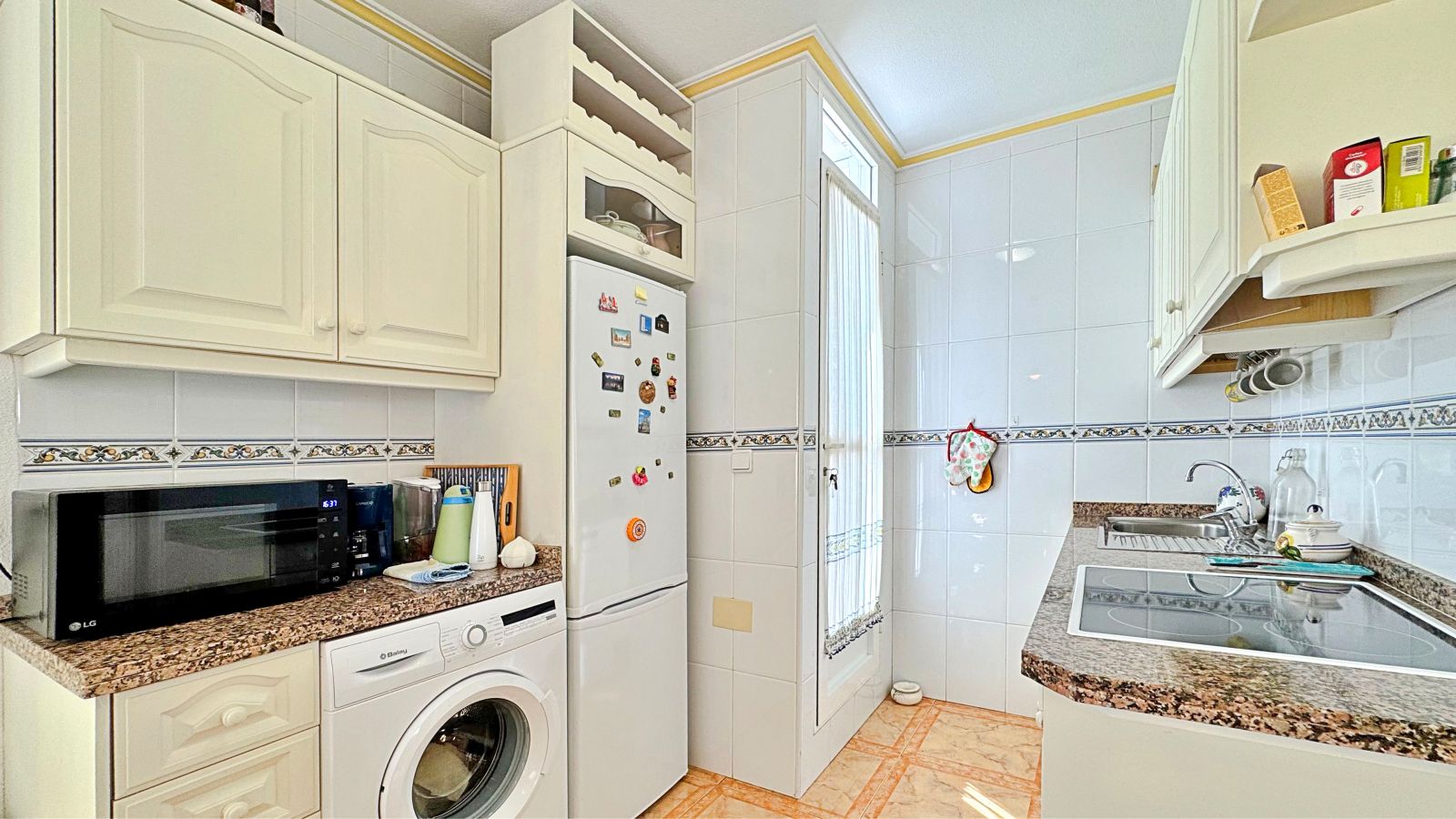 For sale - 2 Bedroom 1 Bathroom Apartment in La Zenia - La Zenia  - Alicante