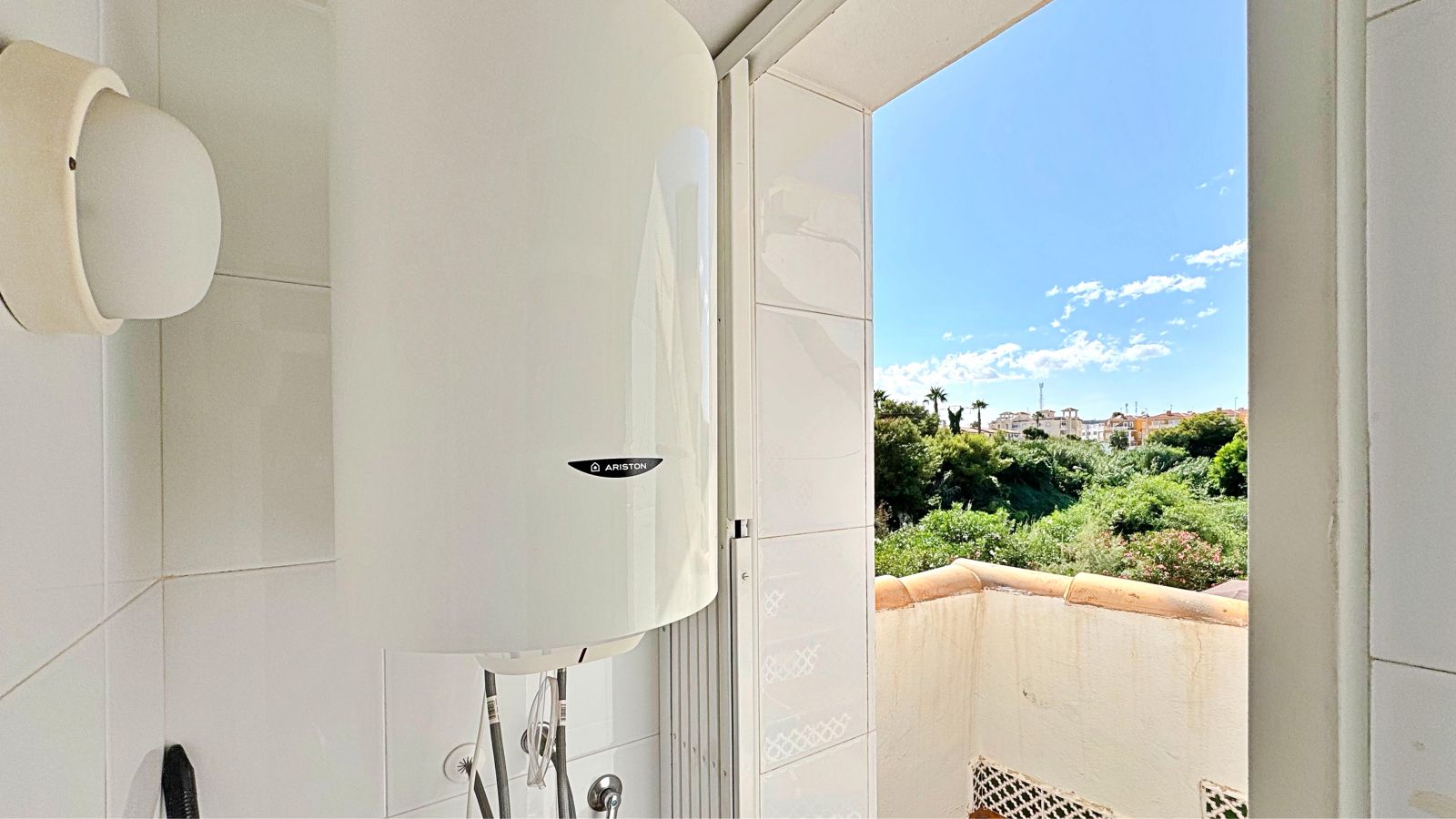 For sale - 2 Bedroom 1 Bathroom Apartment in La Zenia - La Zenia  - Alicante