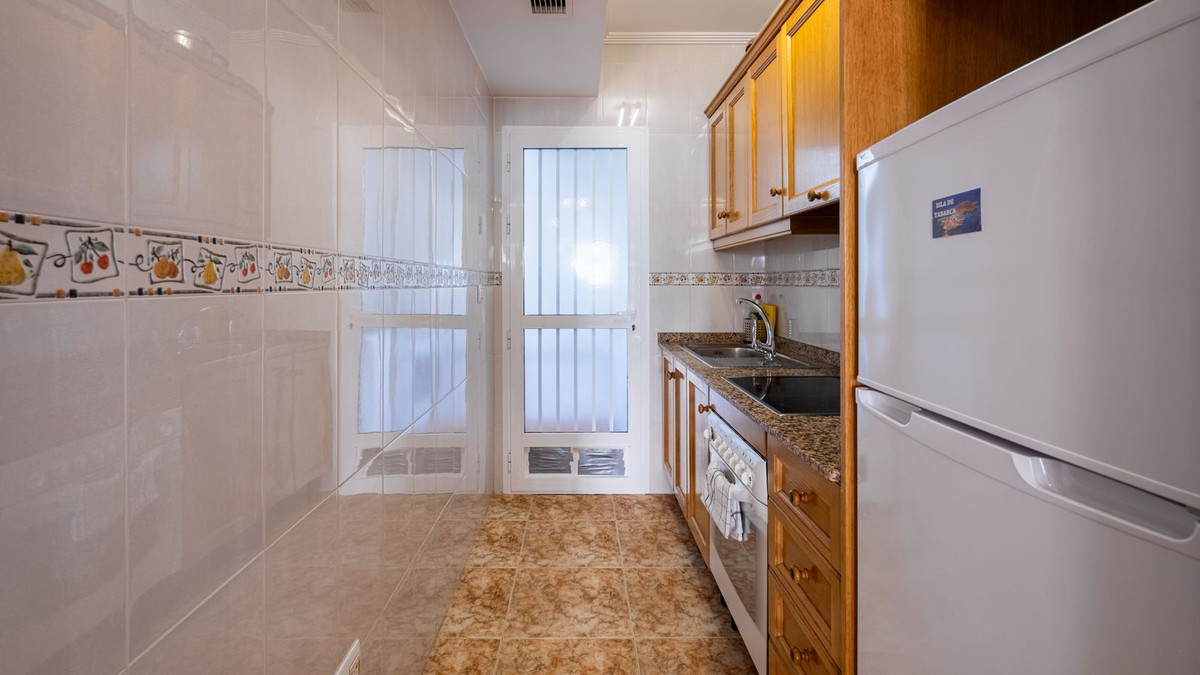 For sale - 2 Bedroom 2 Bathroom Apartment in Punta Prima - Punta Prima  - Alicante