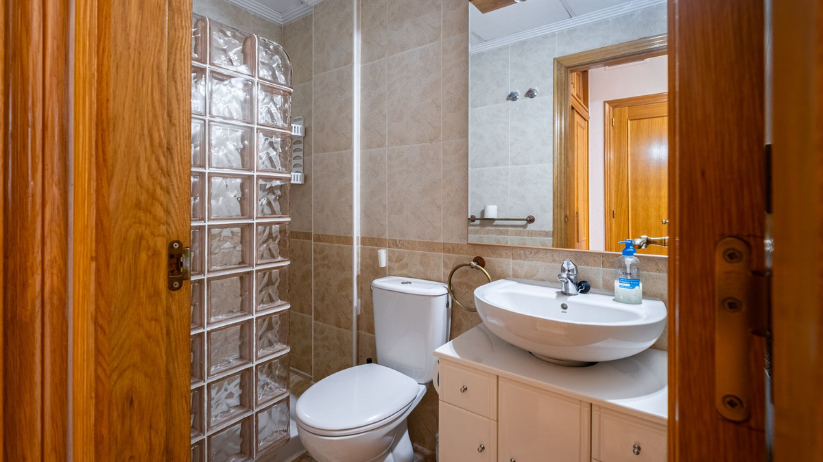 For sale - 2 Bedroom 2 Bathroom Apartment in Punta Prima - Punta Prima  - Alicante