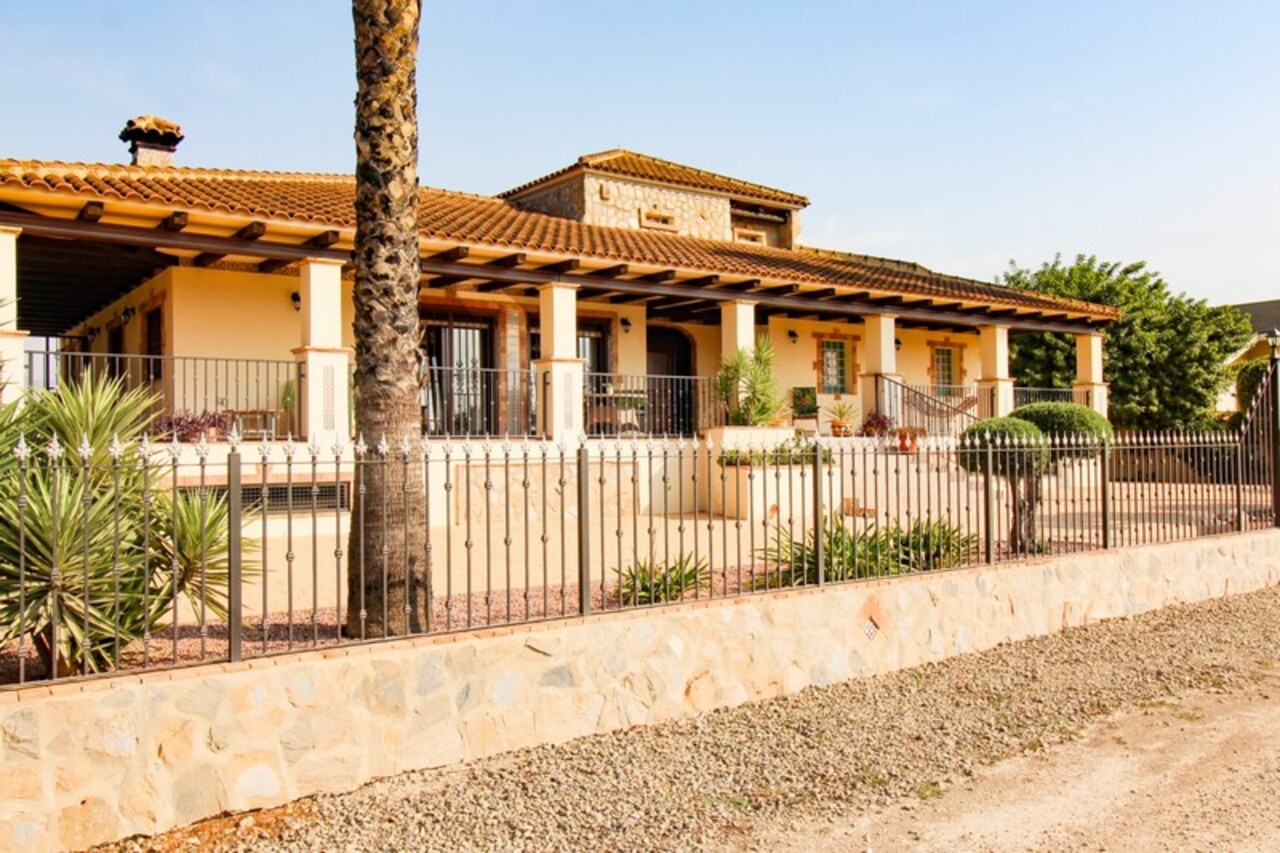 For sale - 4 Bedroom 2 Bathroom Villa in Bigastro - , Bigastro, Alicante, Spain - Alicante