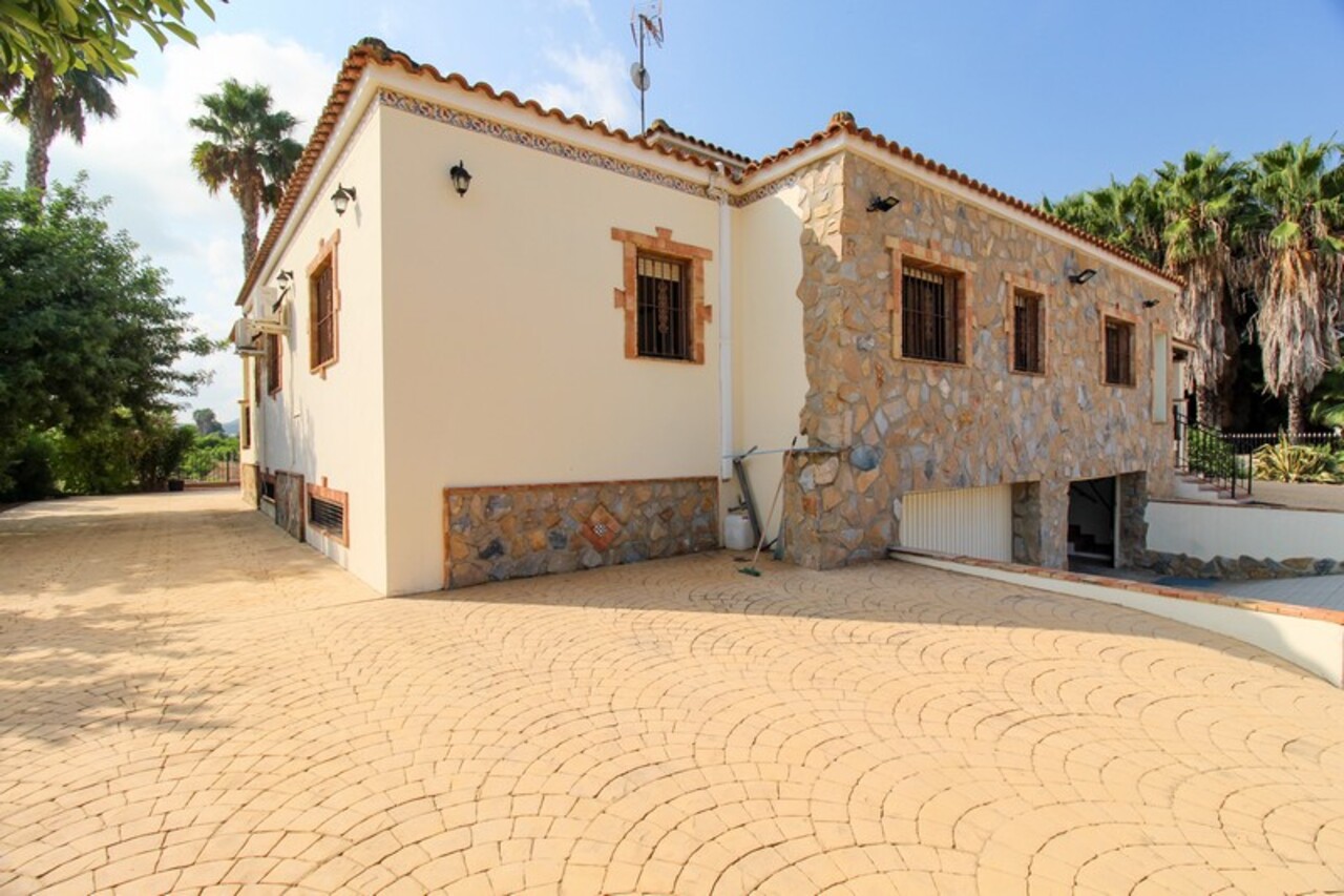 For sale - 4 Bedroom 2 Bathroom Villa in Bigastro - , Bigastro, Alicante, Spain - Alicante