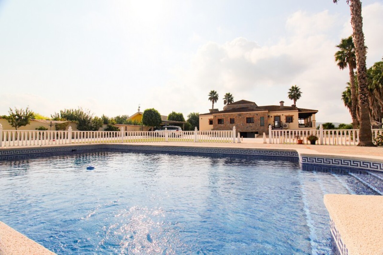 For sale - 4 Bedroom 2 Bathroom Villa in Bigastro - , Bigastro, Alicante, Spain - Alicante