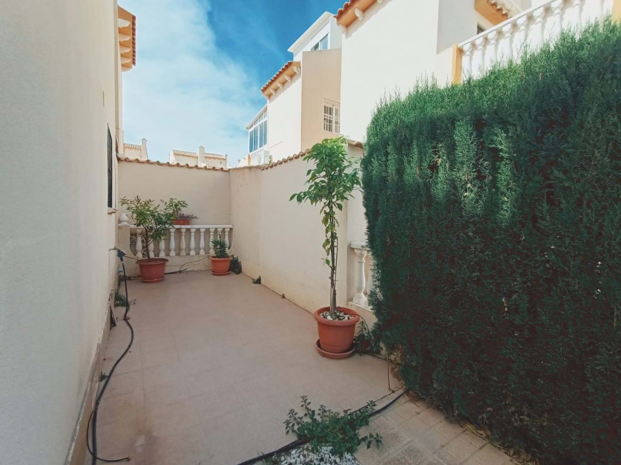 For sale - 3 Bedroom 2 Bathroom Quad House in Playa Flamenca - Costa Blanca  - Alicante