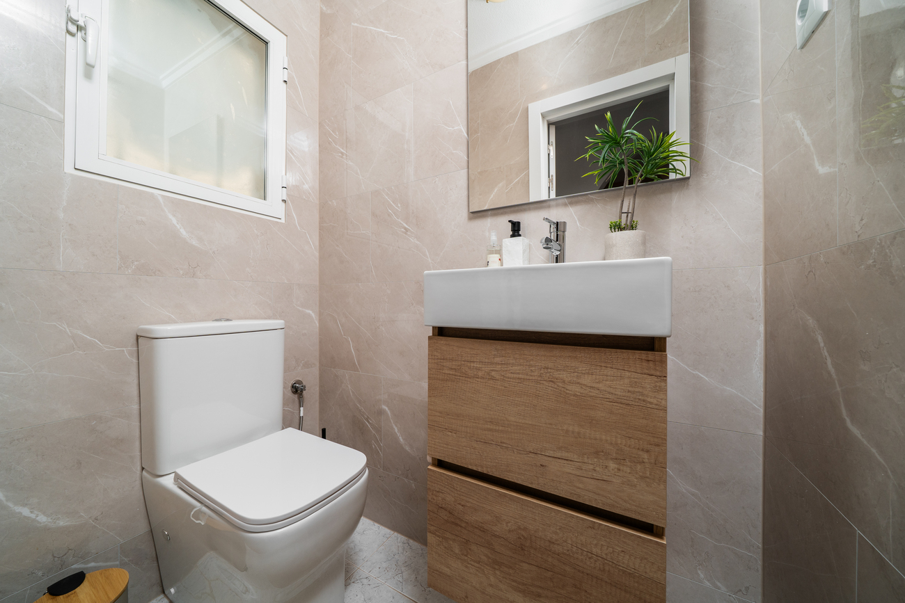 For sale - 4 Bedroom 2 Bathroom Town House in Playa Flamenca - Los Almendros - La Florida  - Alicante