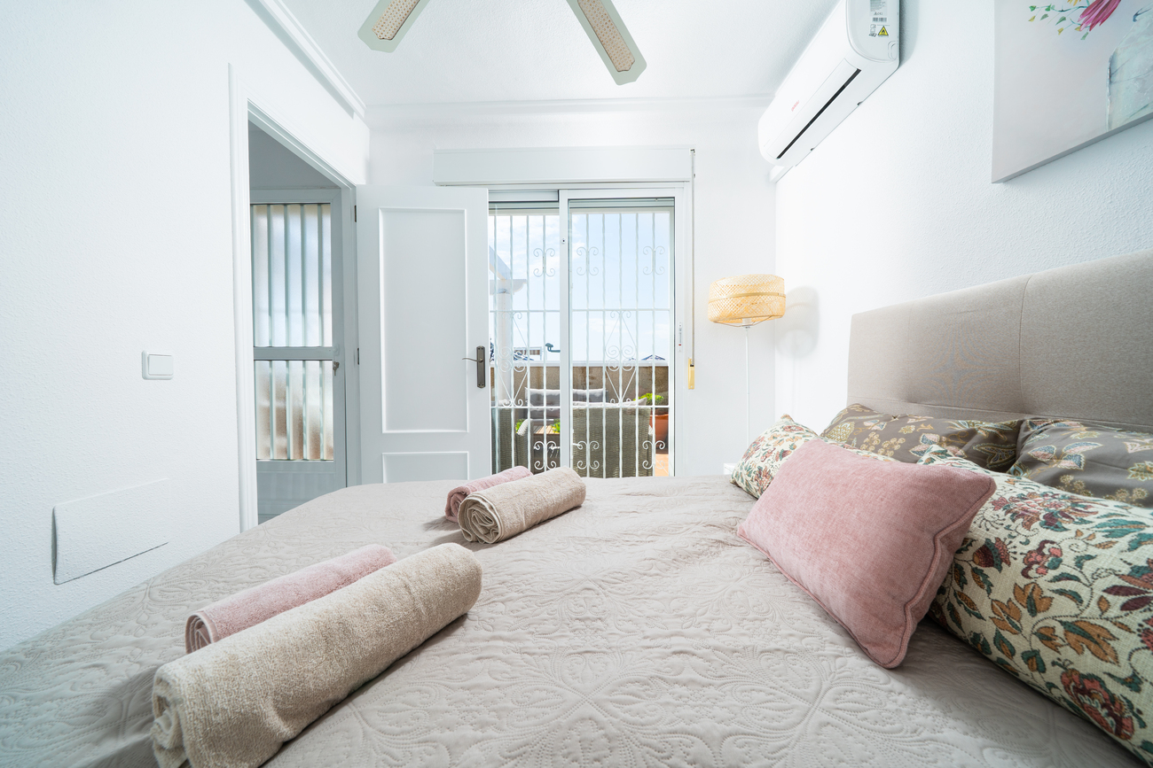 For sale - 4 Bedroom 2 Bathroom Town House in Playa Flamenca - Los Almendros - La Florida  - Alicante